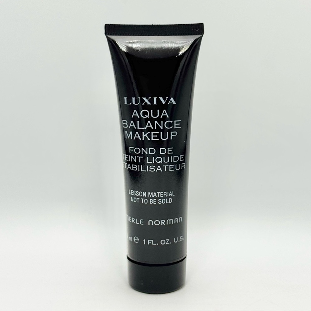 Merle Norman Luxiva Aqua Balance Makeup - M52 - 1 fl. oz.